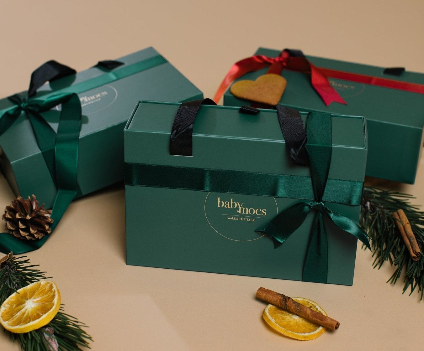 Ordering a gift? Add a gift box to your order to make it extra special! 🎁 - BabyMocs